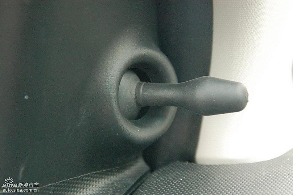 比亚迪F0到店实拍与街头实拍内饰