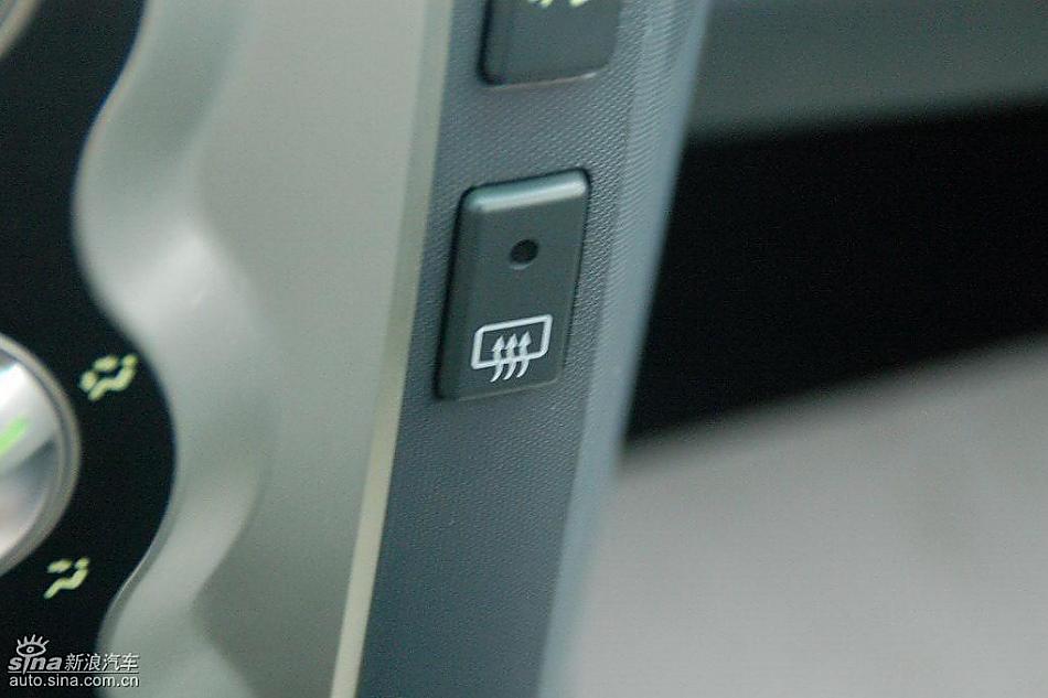 比亚迪F0到店实拍与街头实拍内饰