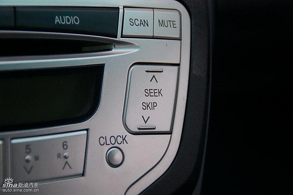 比亚迪F0到店实拍与街头实拍内饰