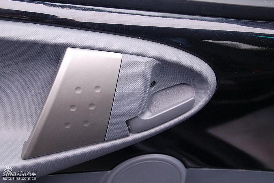 比亚迪F0到店实拍与街头实拍内饰