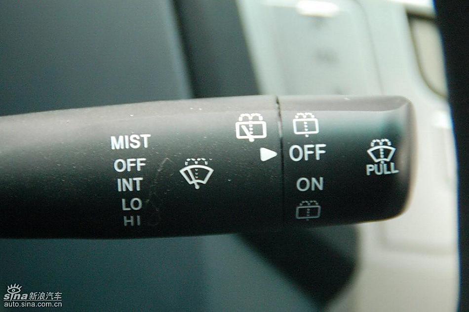 比亚迪F0到店实拍与街头实拍内饰