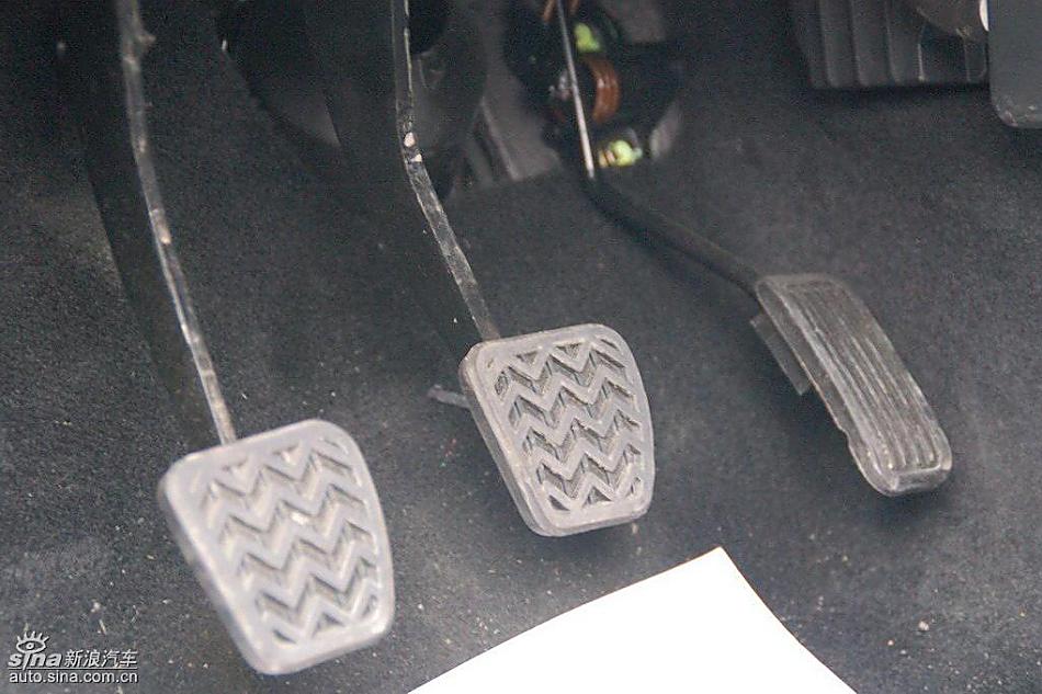 比亚迪F0到店实拍与街头实拍内饰