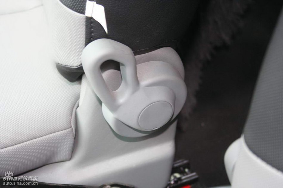 比亚迪F0内饰图