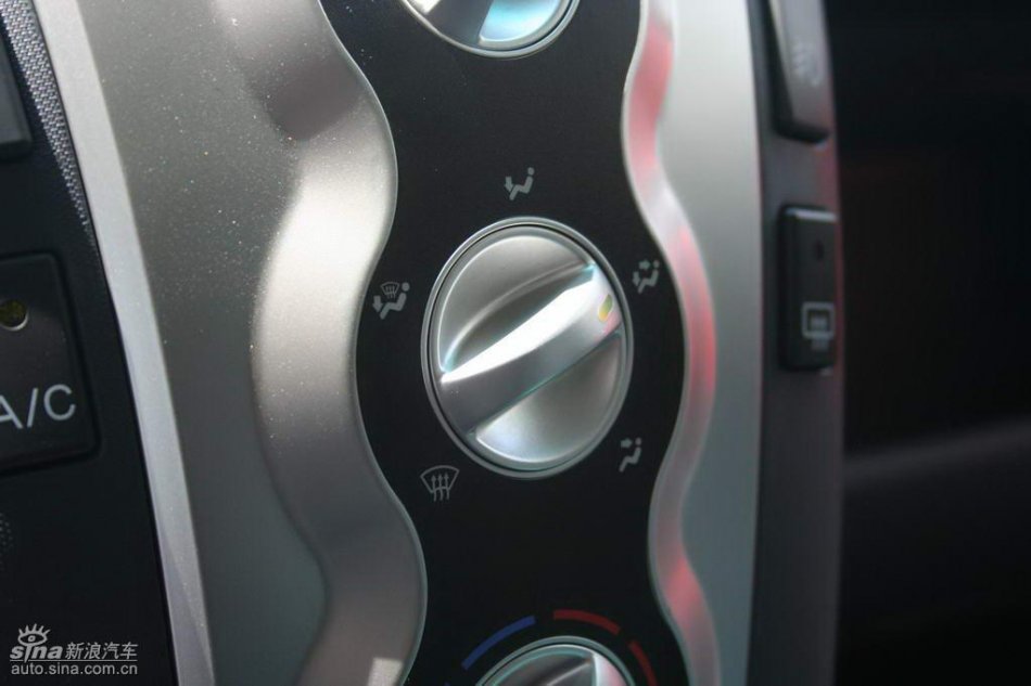 比亚迪F0内饰图