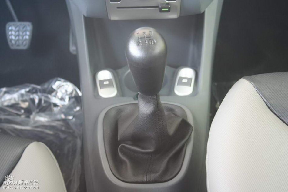 比亚迪F0内饰图