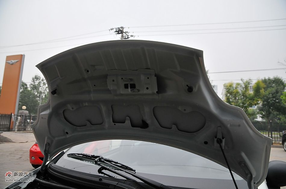 2011款比亚迪F0尚酷爱国版1.0L悦酷型