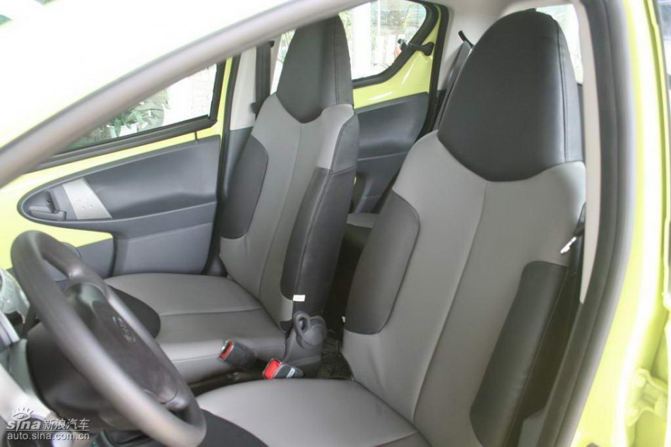 比亚迪F0内饰图