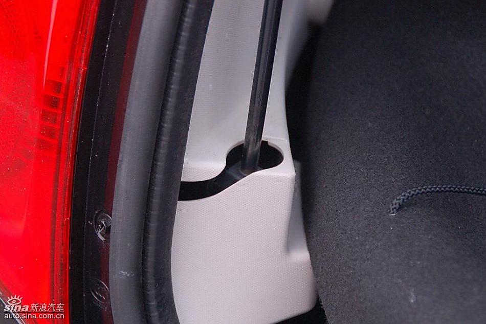 比亚迪F0到店实拍与街头实拍发动机及细节