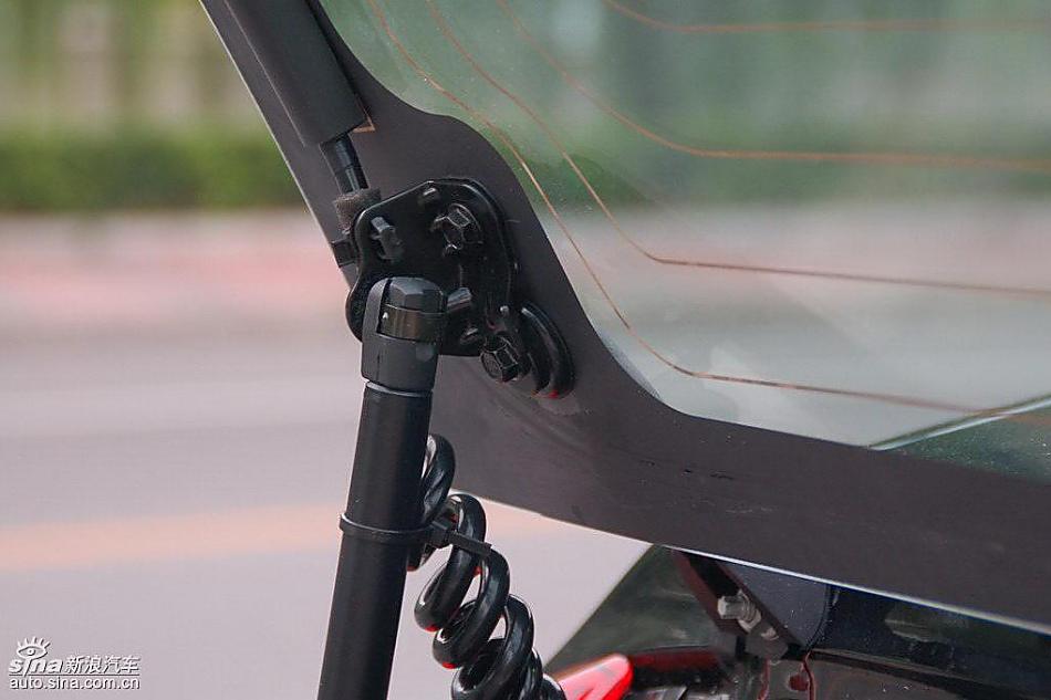 比亚迪F0到店实拍与街头实拍发动机及细节