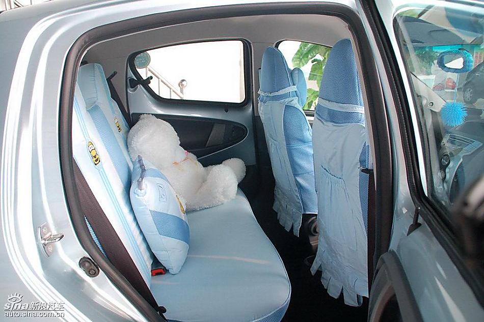 比亚迪F0到店实拍与街头实拍内饰