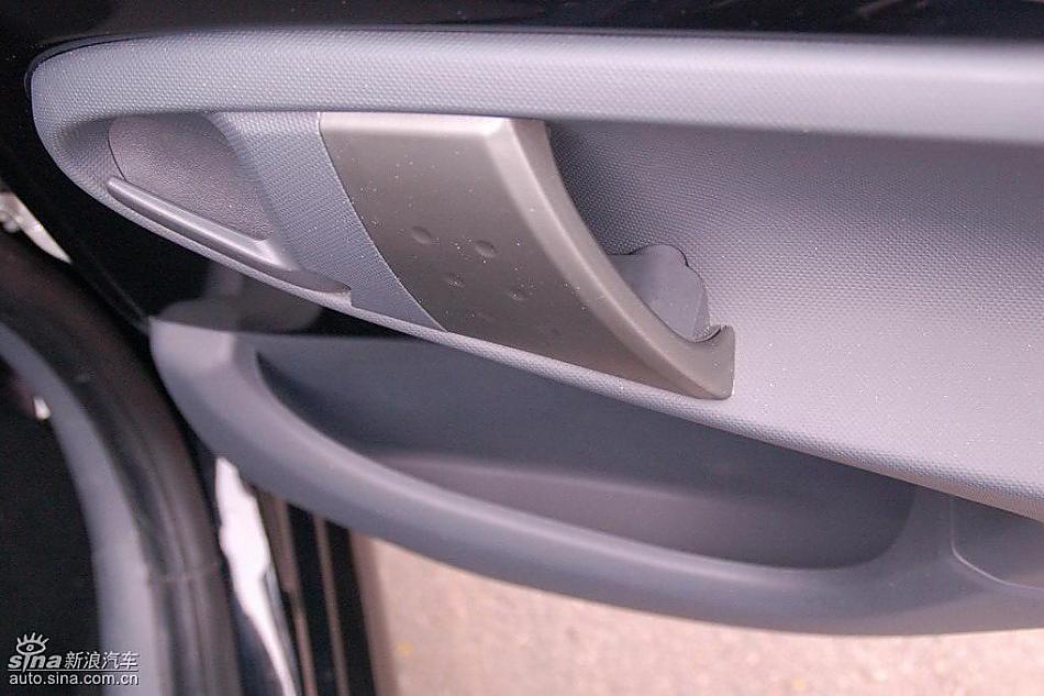 比亚迪F0到店实拍与街头实拍内饰