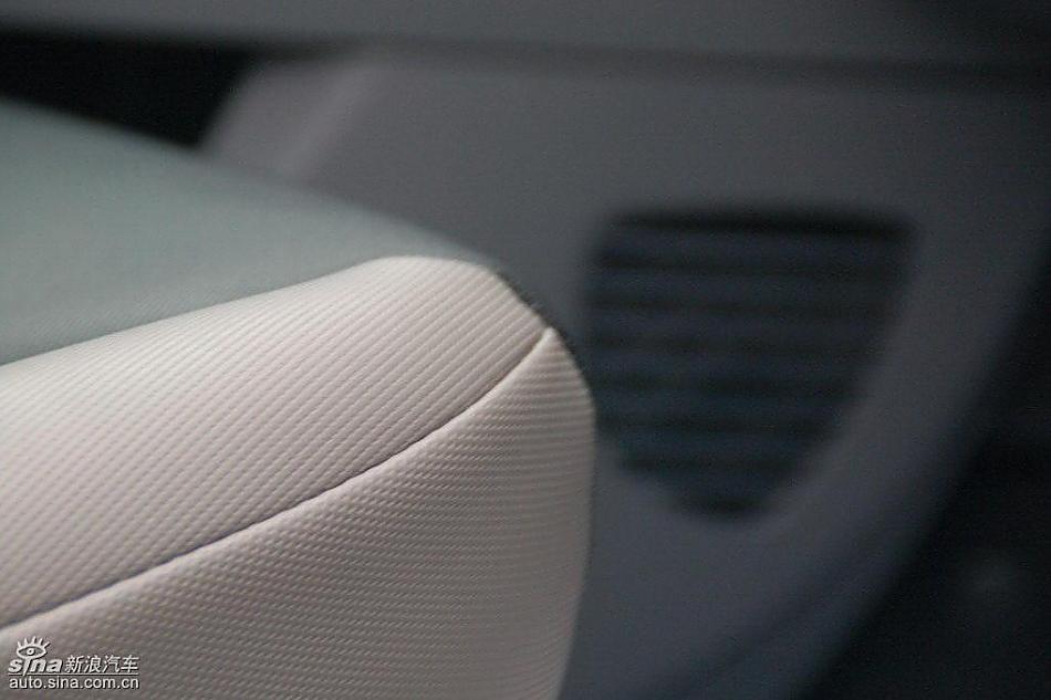 比亚迪F0到店实拍与街头实拍内饰