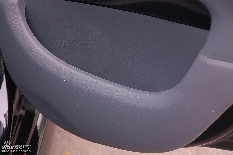 比亚迪F0到店实拍与街头实拍内饰