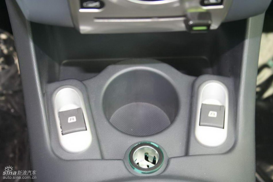 比亚迪F0内饰图