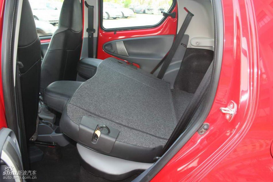 比亚迪F0内饰图