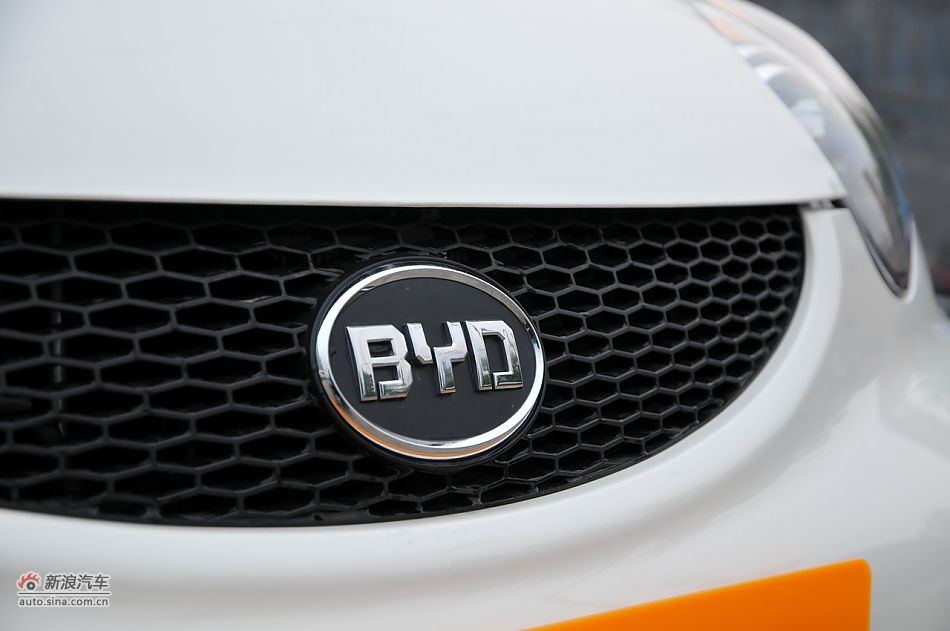 2011款比亚迪F0尚酷爱国版1.0L悦酷型