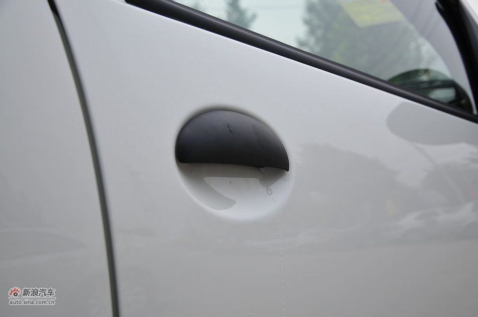 2011款比亚迪F0尚酷爱国版1.0L悦酷型