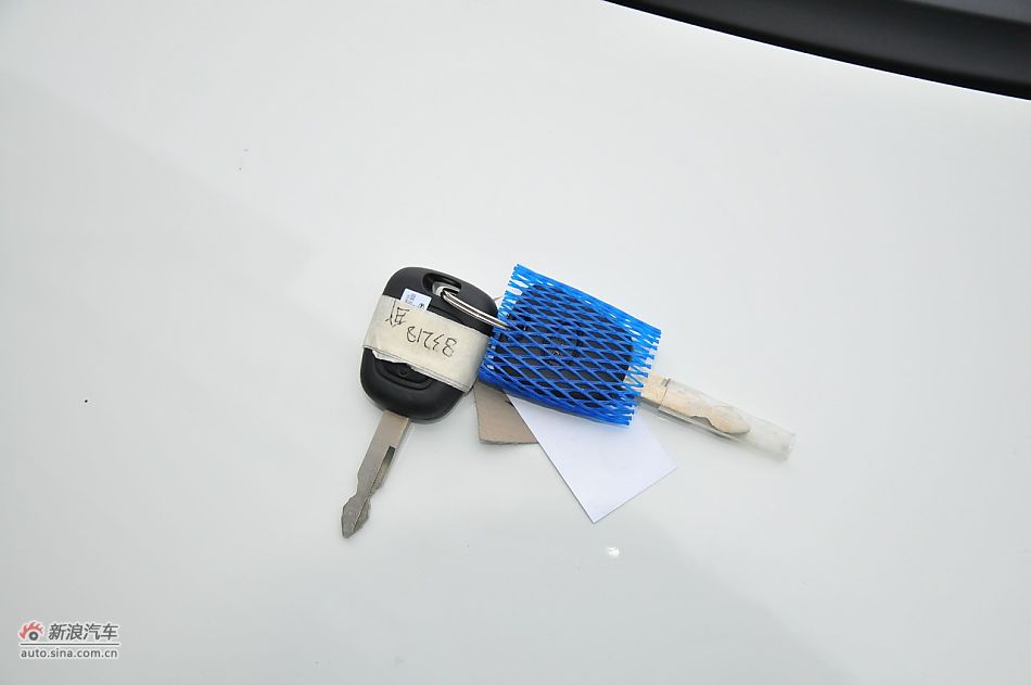 2011款比亚迪F0尚酷爱国版1.0L悦酷型