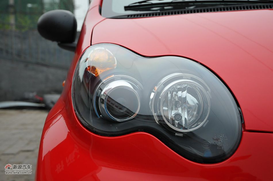 2011款比亚迪F0尚酷爱国版1.0L炫酷型