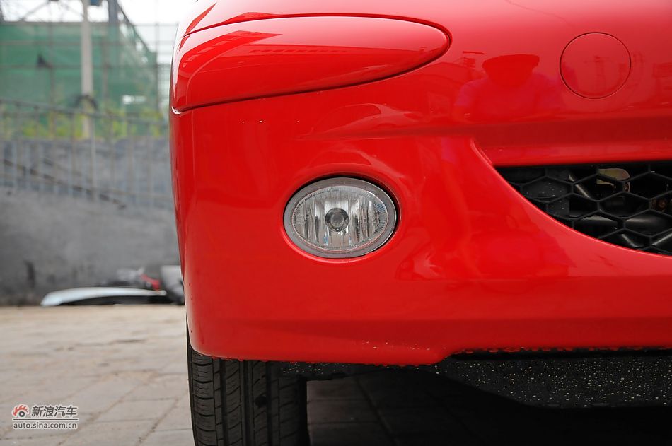 2011款比亚迪F0尚酷爱国版1.0L炫酷型