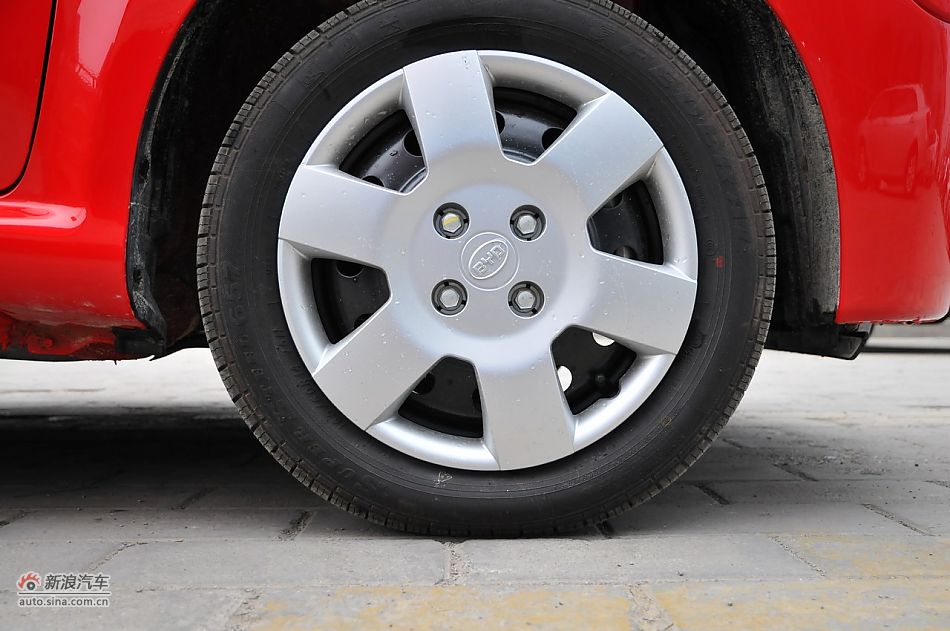 2011款比亚迪F0尚酷爱国版1.0L炫酷型