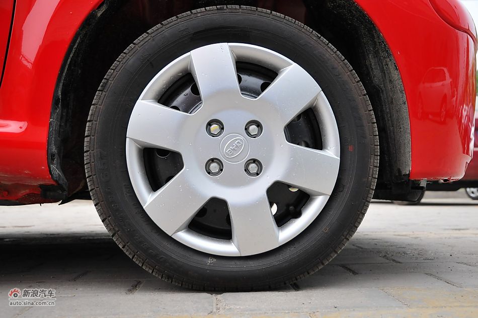 2011款比亚迪F0尚酷爱国版1.0L炫酷型