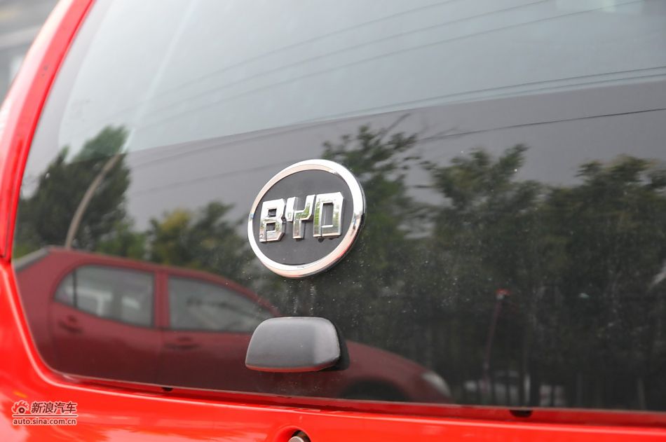 2011款比亚迪F0尚酷爱国版1.0L炫酷型