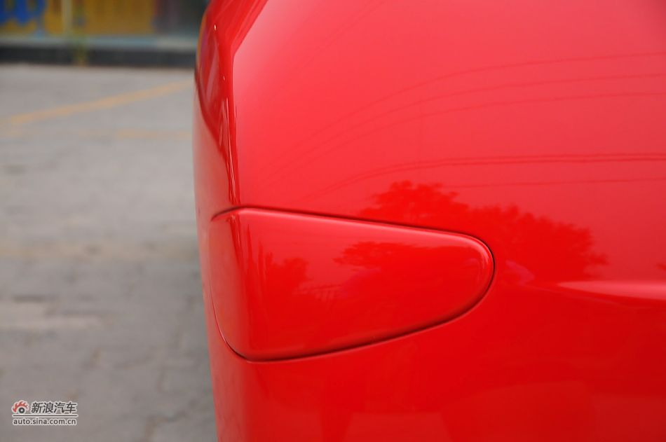 2011款比亚迪F0尚酷爱国版1.0L炫酷型