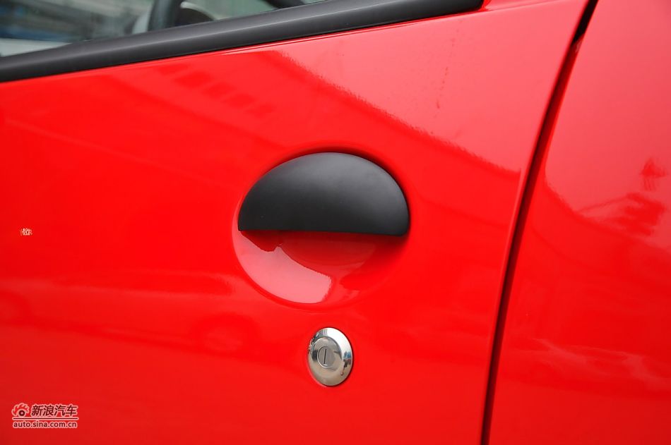 2011款比亚迪F0尚酷爱国版1.0L炫酷型