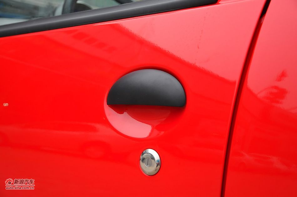 2011款比亚迪F0尚酷爱国版1.0L炫酷型