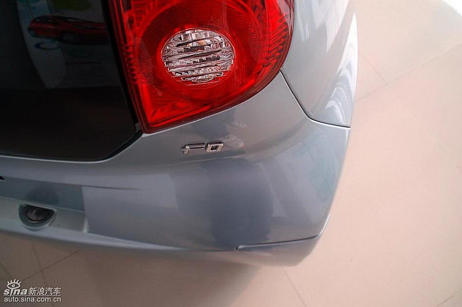 比亚迪F0到店实拍与街头实拍外观图