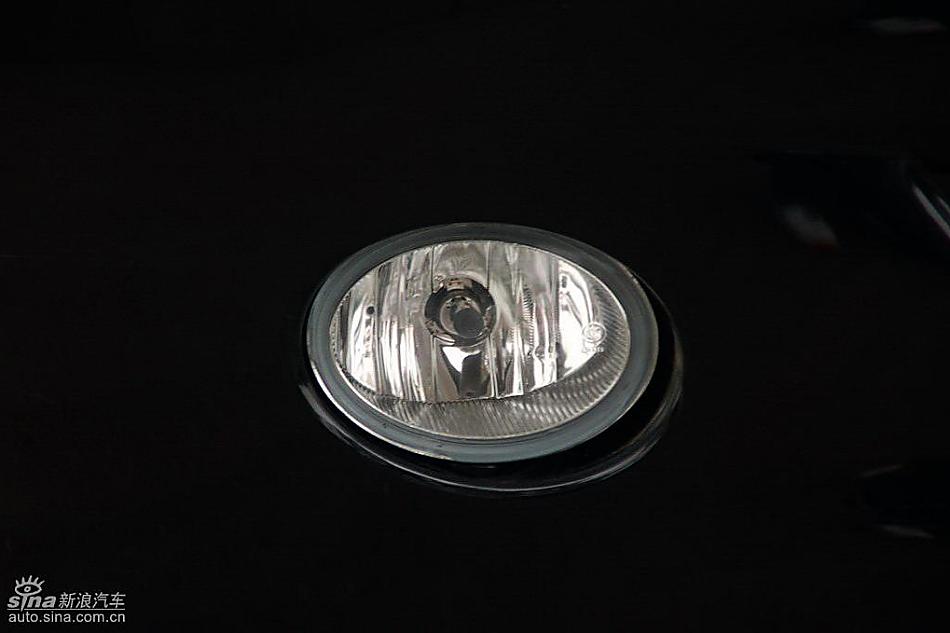 比亚迪F0到店实拍与街头实拍外观图