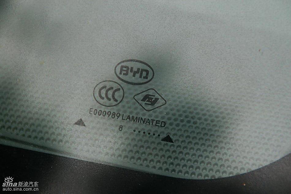 比亚迪F0到店实拍与街头实拍外观图