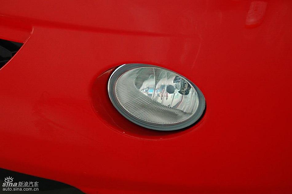 比亚迪F0到店实拍与街头实拍外观图