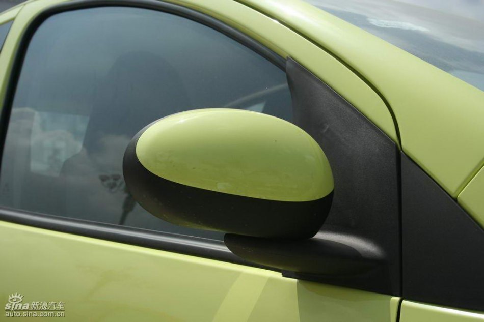 比亚迪F0外观图