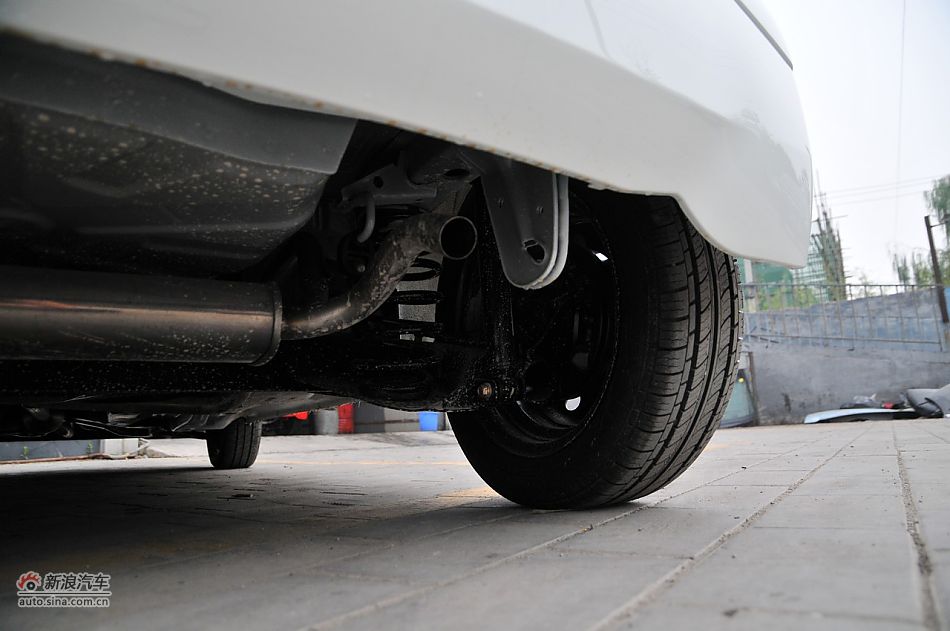 2011款比亚迪F0尚酷爱国版1.0L悦酷型