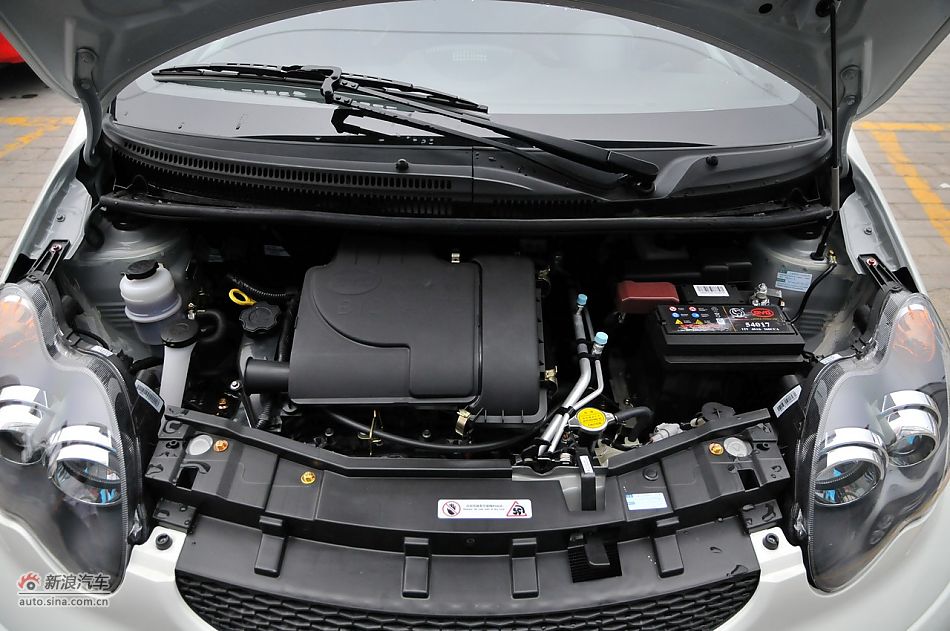 2011款比亚迪F0尚酷爱国版1.0L悦酷型