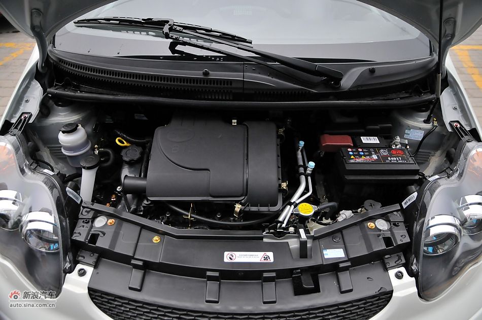 2011款比亚迪F0尚酷爱国版1.0L悦酷型