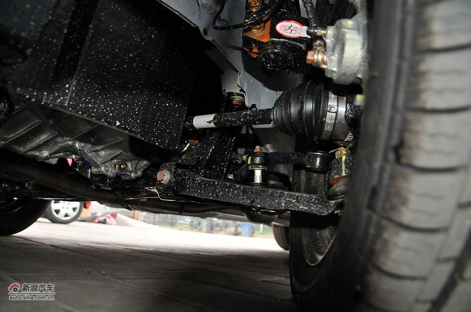 2011款比亚迪F0尚酷爱国版1.0L悦酷型