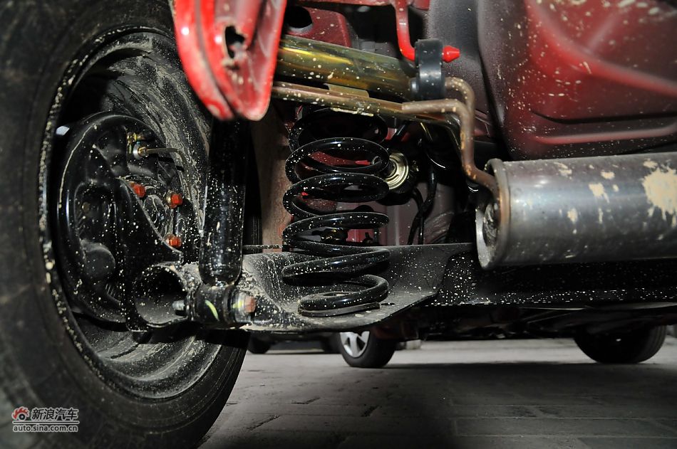 2011款比亚迪F0尚酷爱国版1.0L炫酷型