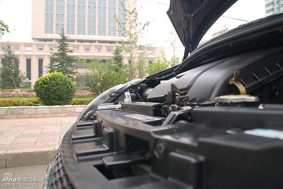 比亚迪F0到店实拍与街头实拍发动机及细节