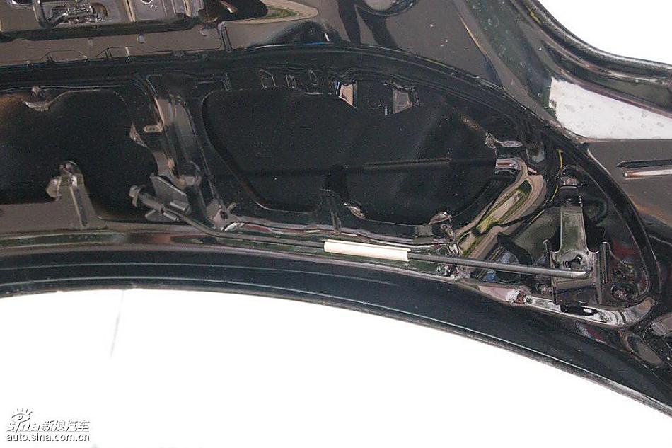 比亚迪F0到店实拍与街头实拍发动机及细节