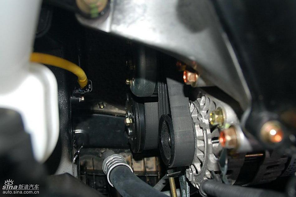 比亚迪F0到店实拍与街头实拍发动机及细节