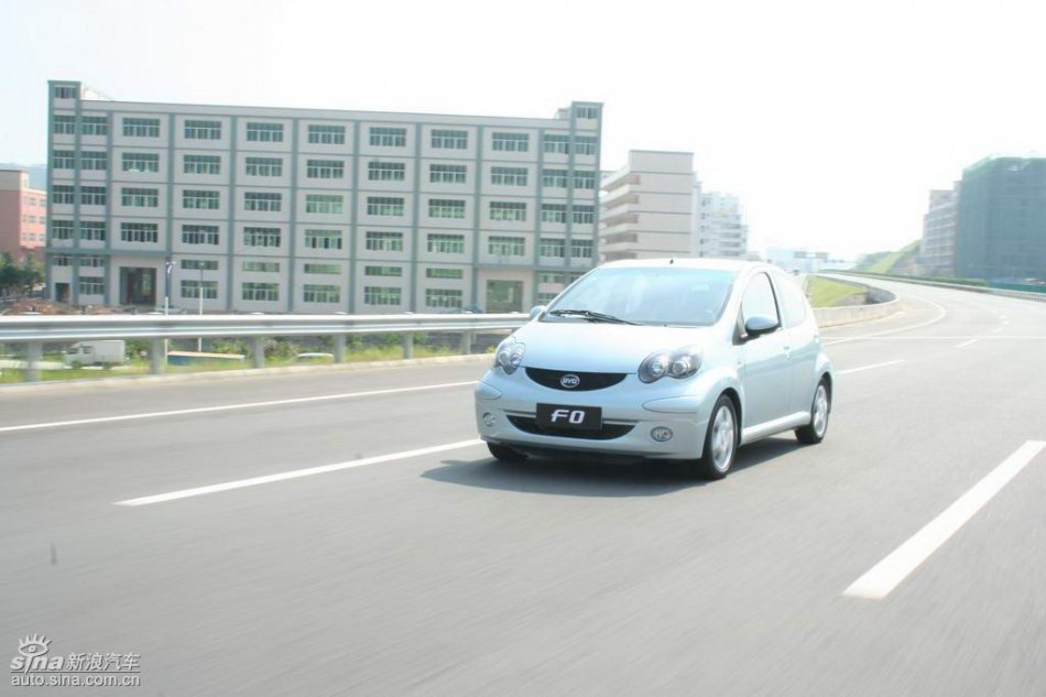 比亚迪F0外观图