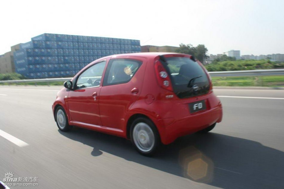 比亚迪F0外观图
