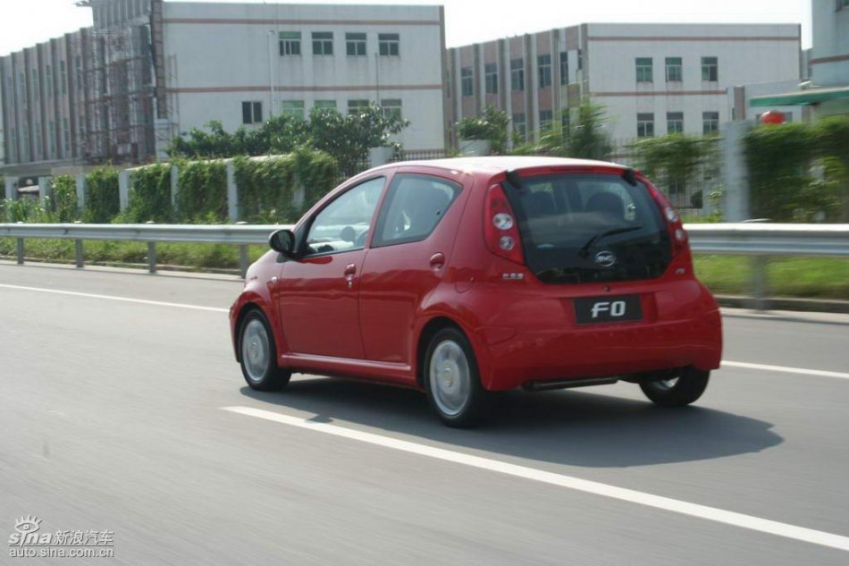 比亚迪F0外观图