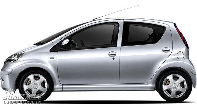 比亚迪F0资料图--雅典银