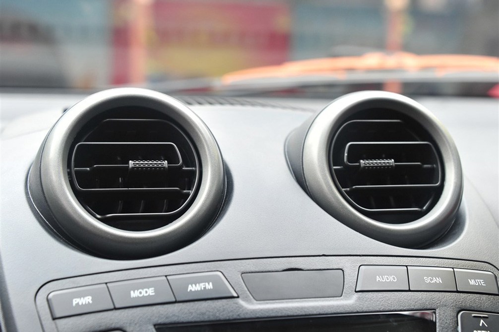 ǵF0 2012 1.0L MT ÿ 