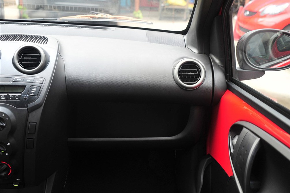 比亚迪F0 2012款 1.0L MT 悦酷型 内饰