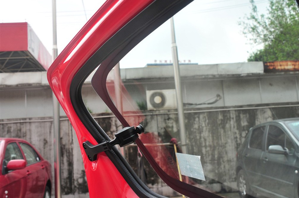 比亚迪F0 2012款 1.0L MT 悦酷型 